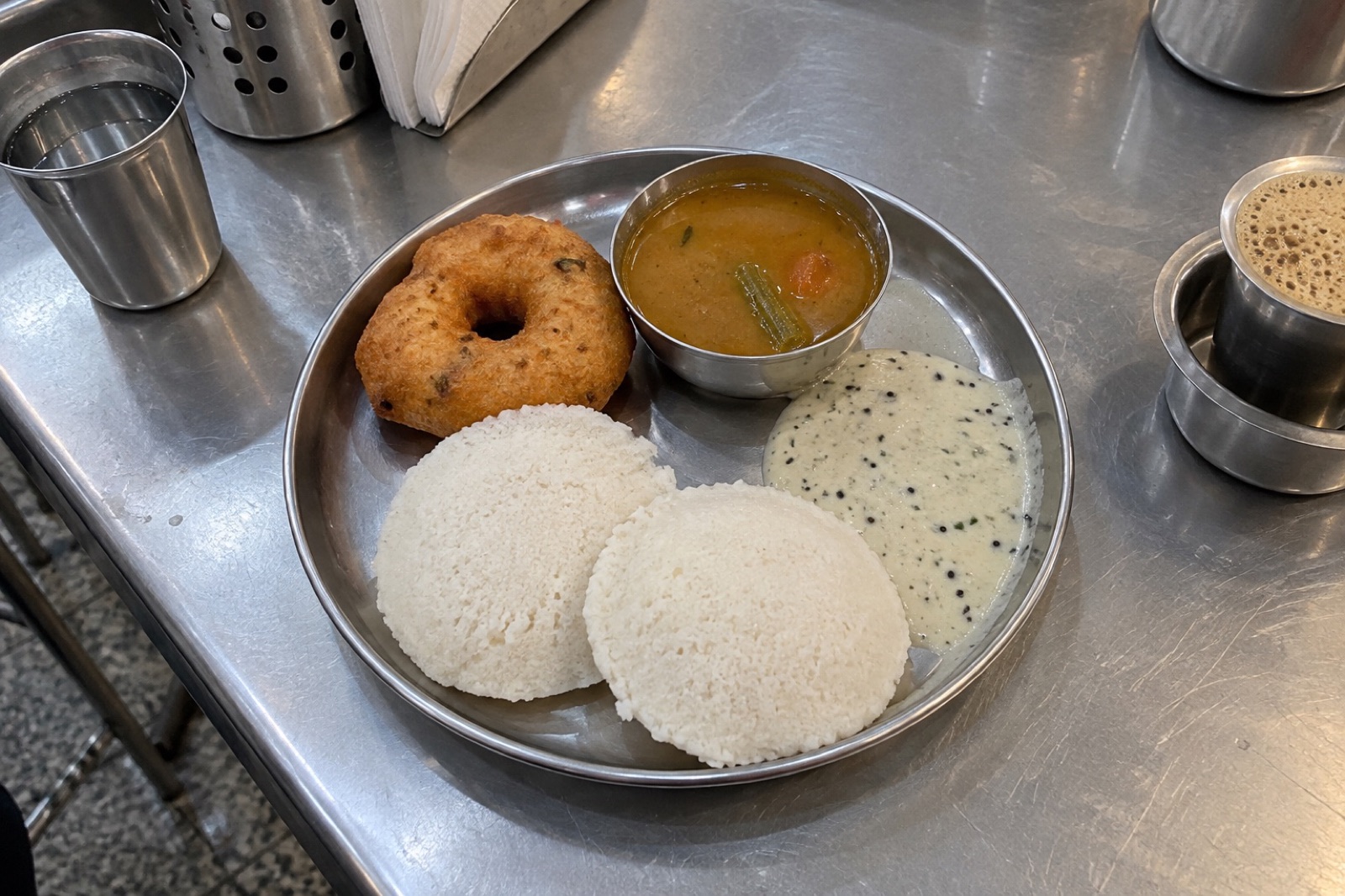 Idli Vada — vegetarian Bengaluru dish