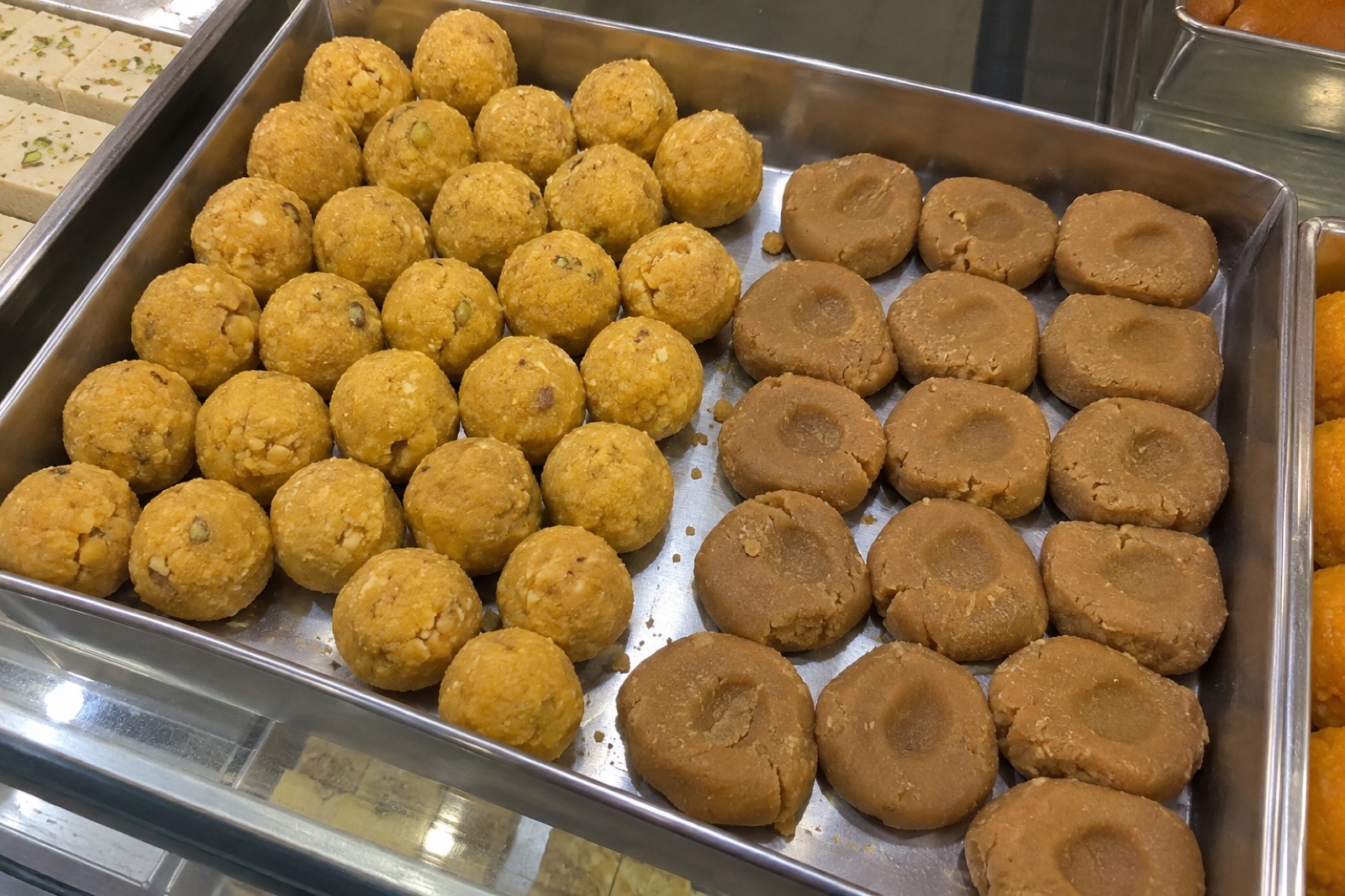 Besan Laddoo & Peda — vegetarian Ayodhya dish