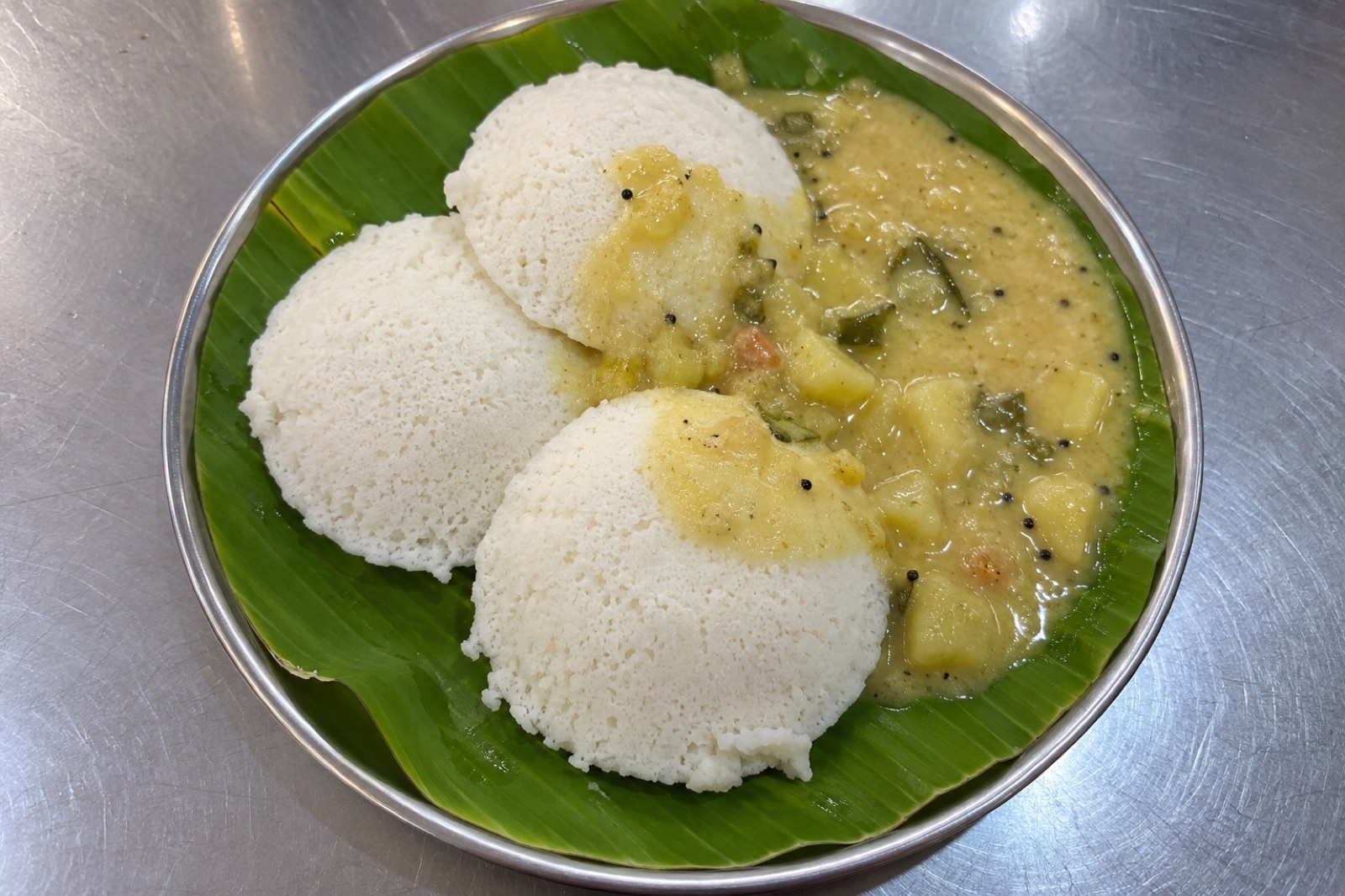 Idli with Kadappa — vegetarian Kumbakonam dish