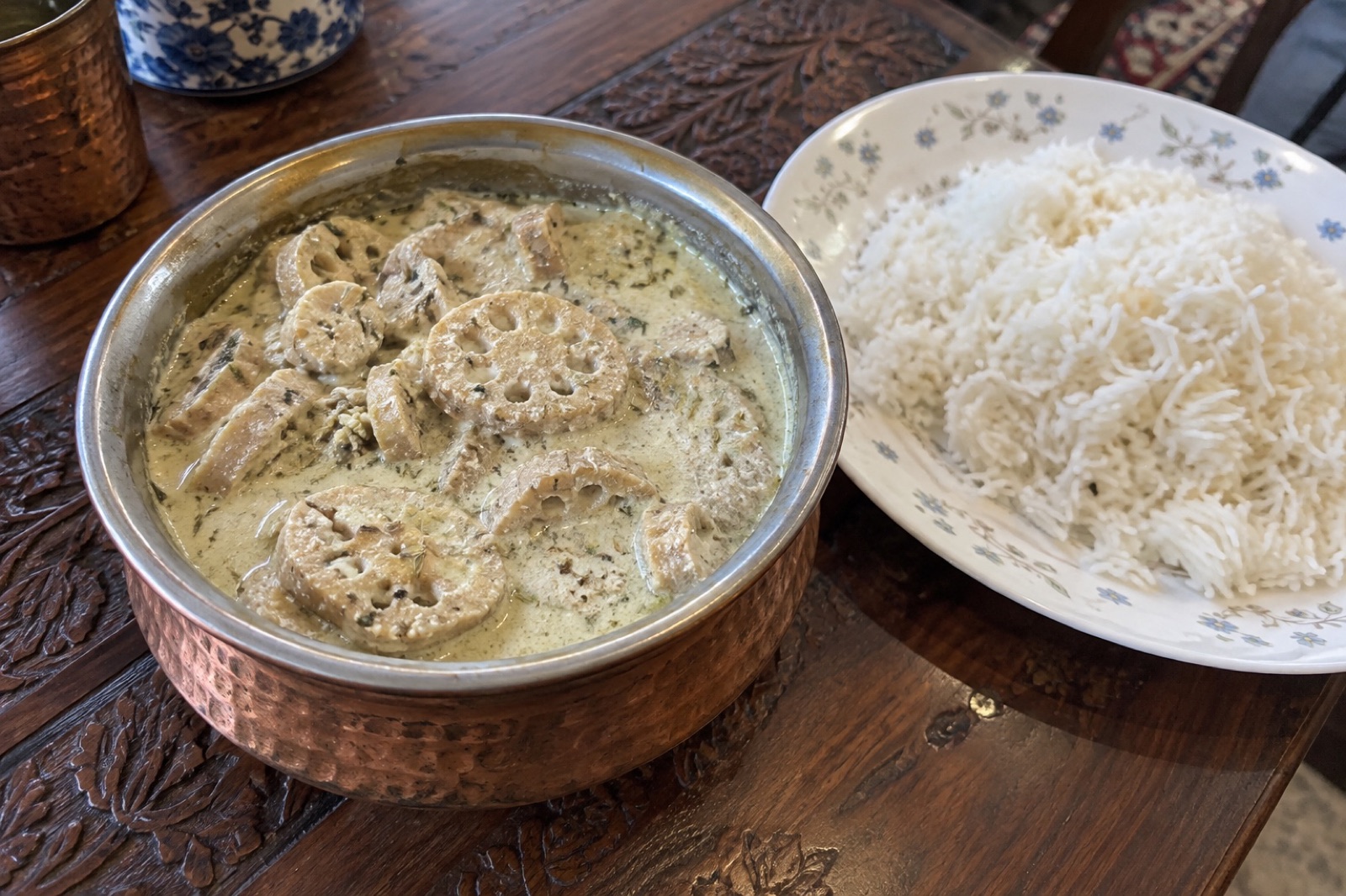 Nadru Yakhni — vegetarian Srinagar dish