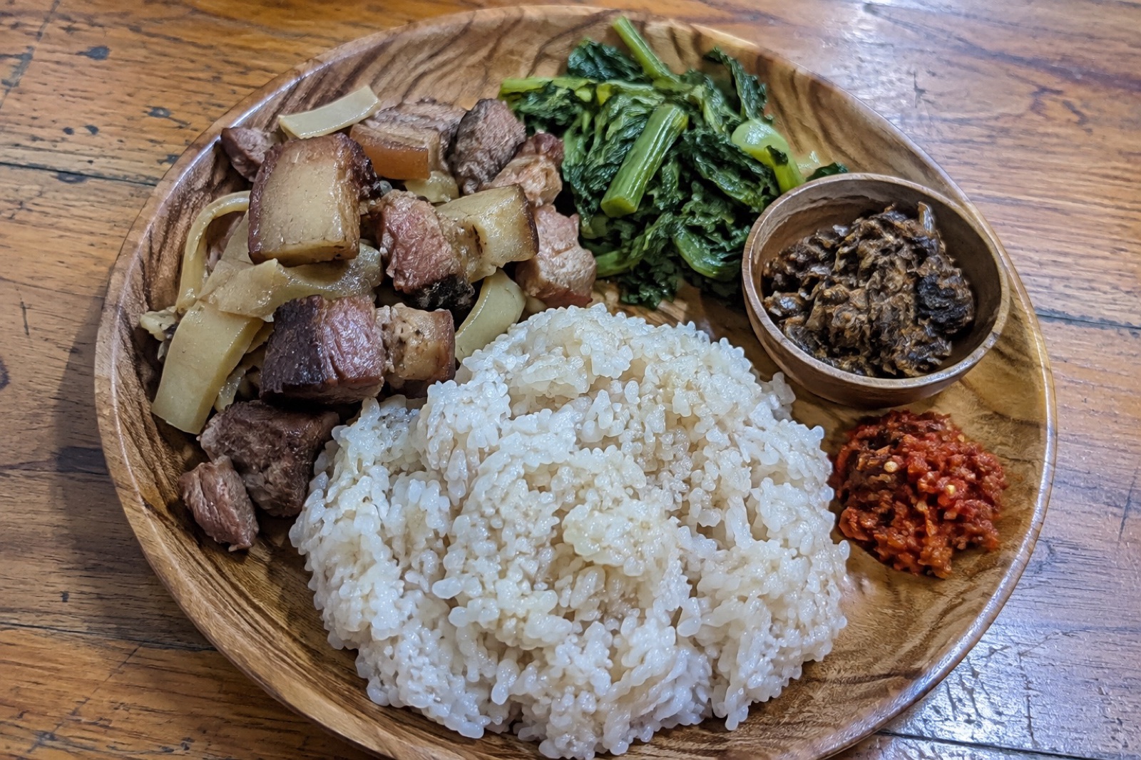 Naga Thali — non-vegetarian Kohima dish