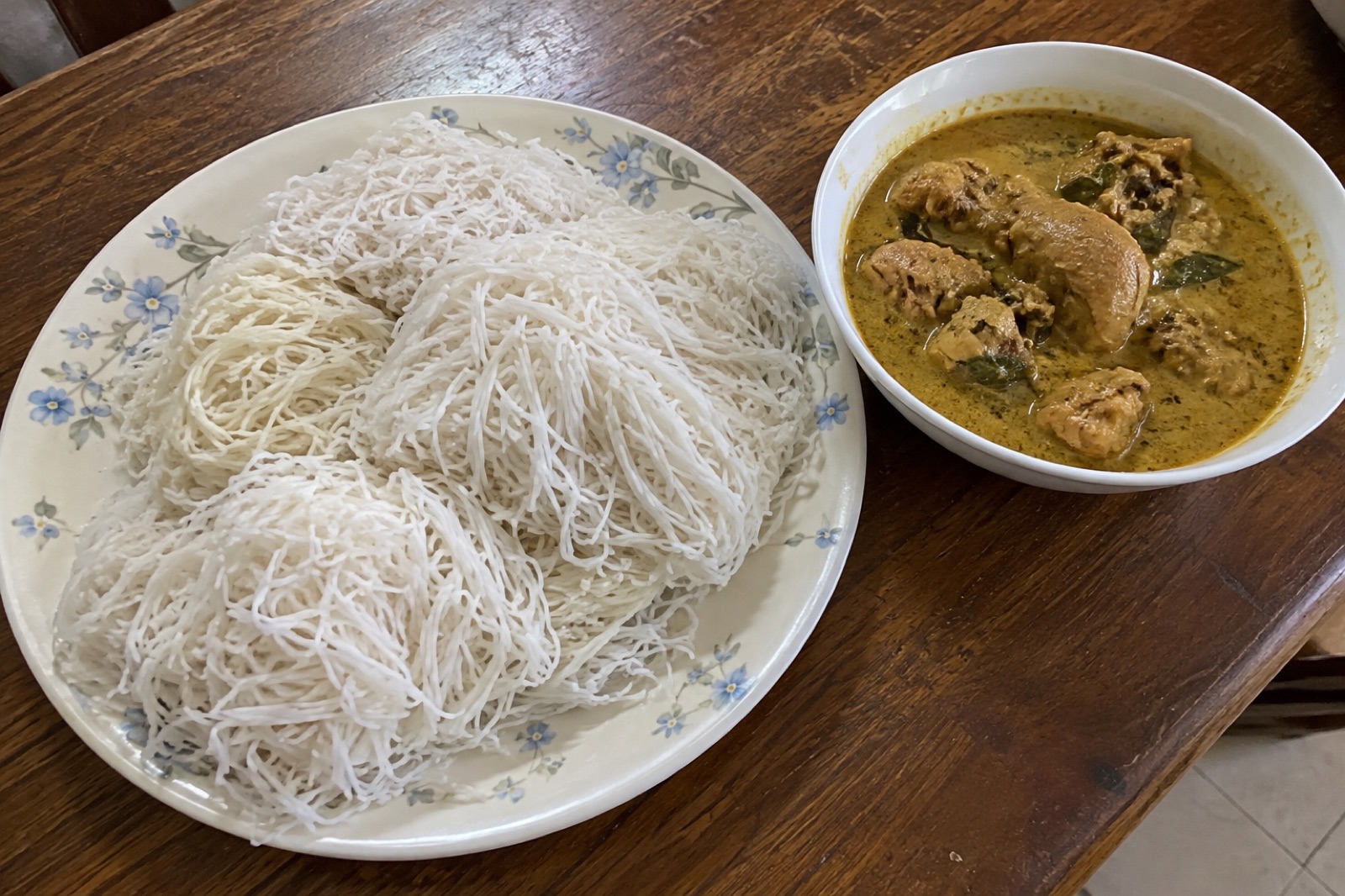 Noolputtu & Curry — vegetarian Coorg (Madikeri) dish