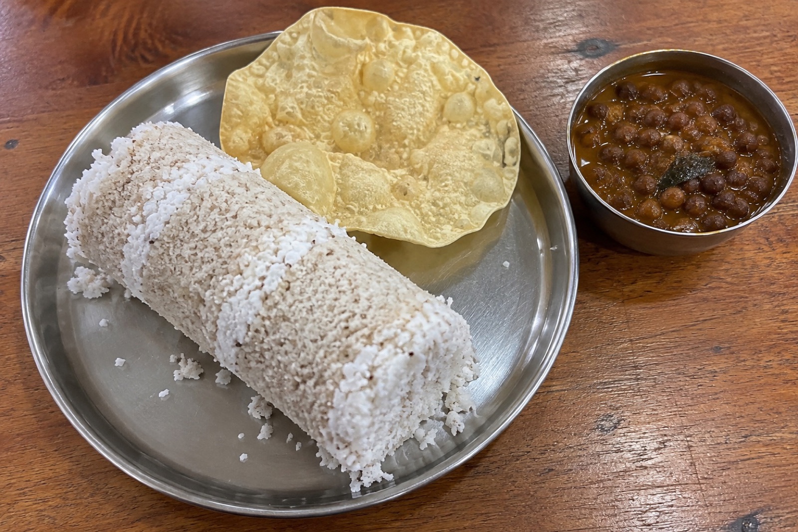 Puttu & Kadala — vegetarian Munnar dish