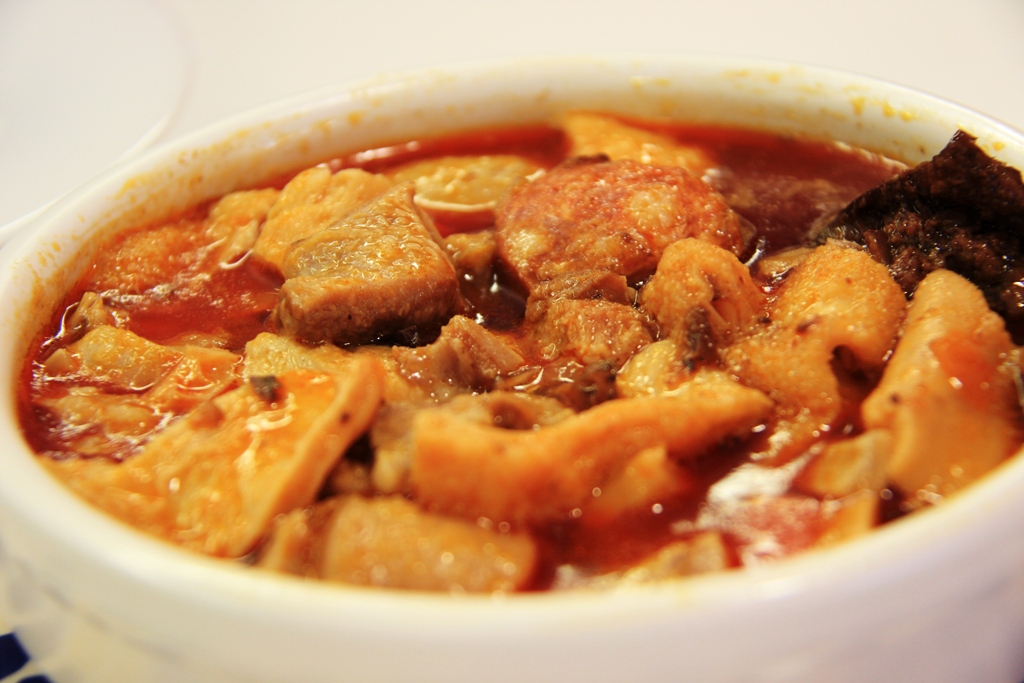 Callos a la madrileña — non-vegetarian Madrid dish
