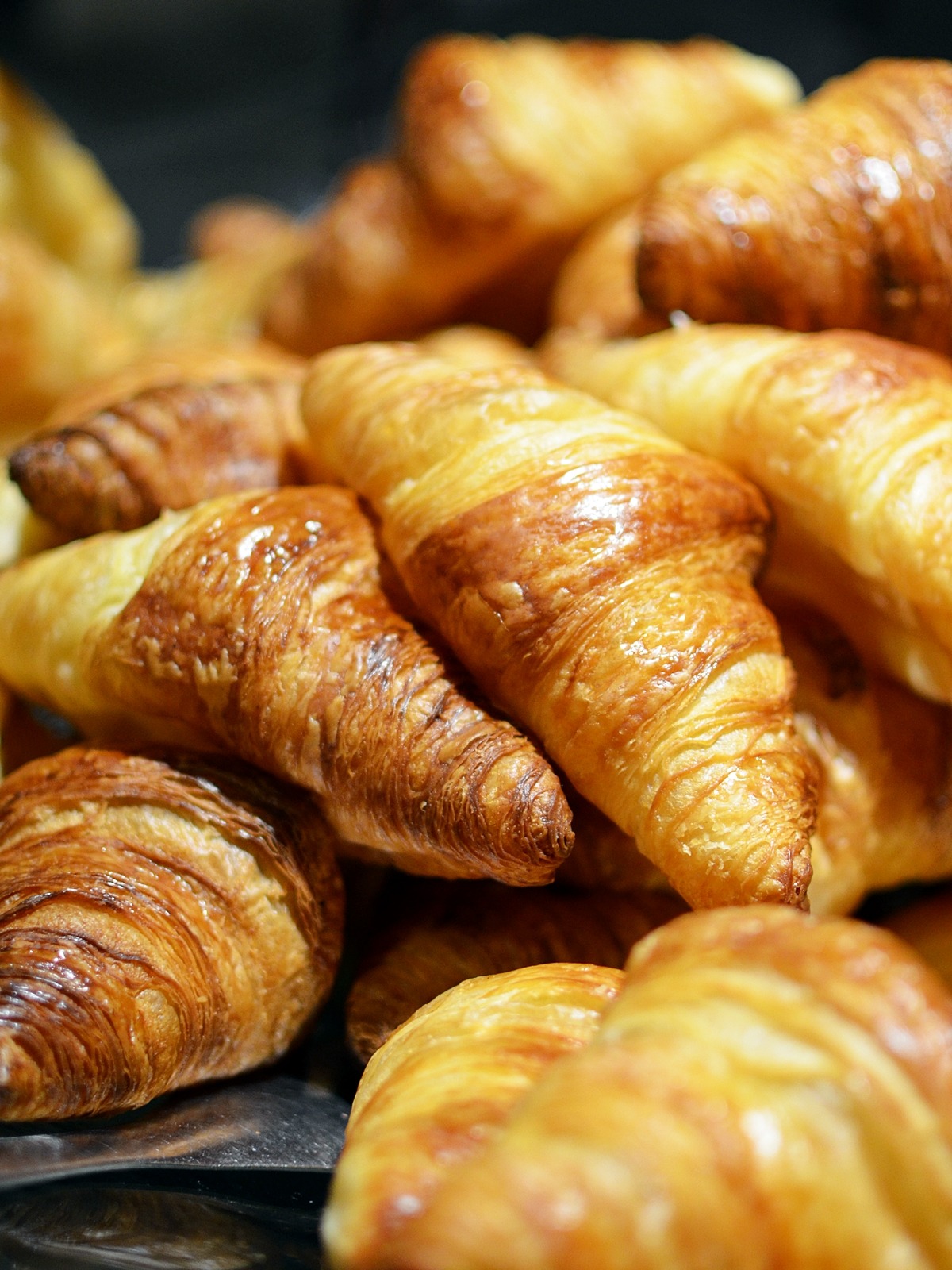 Croissant au beurre — vegetarian Paris dish