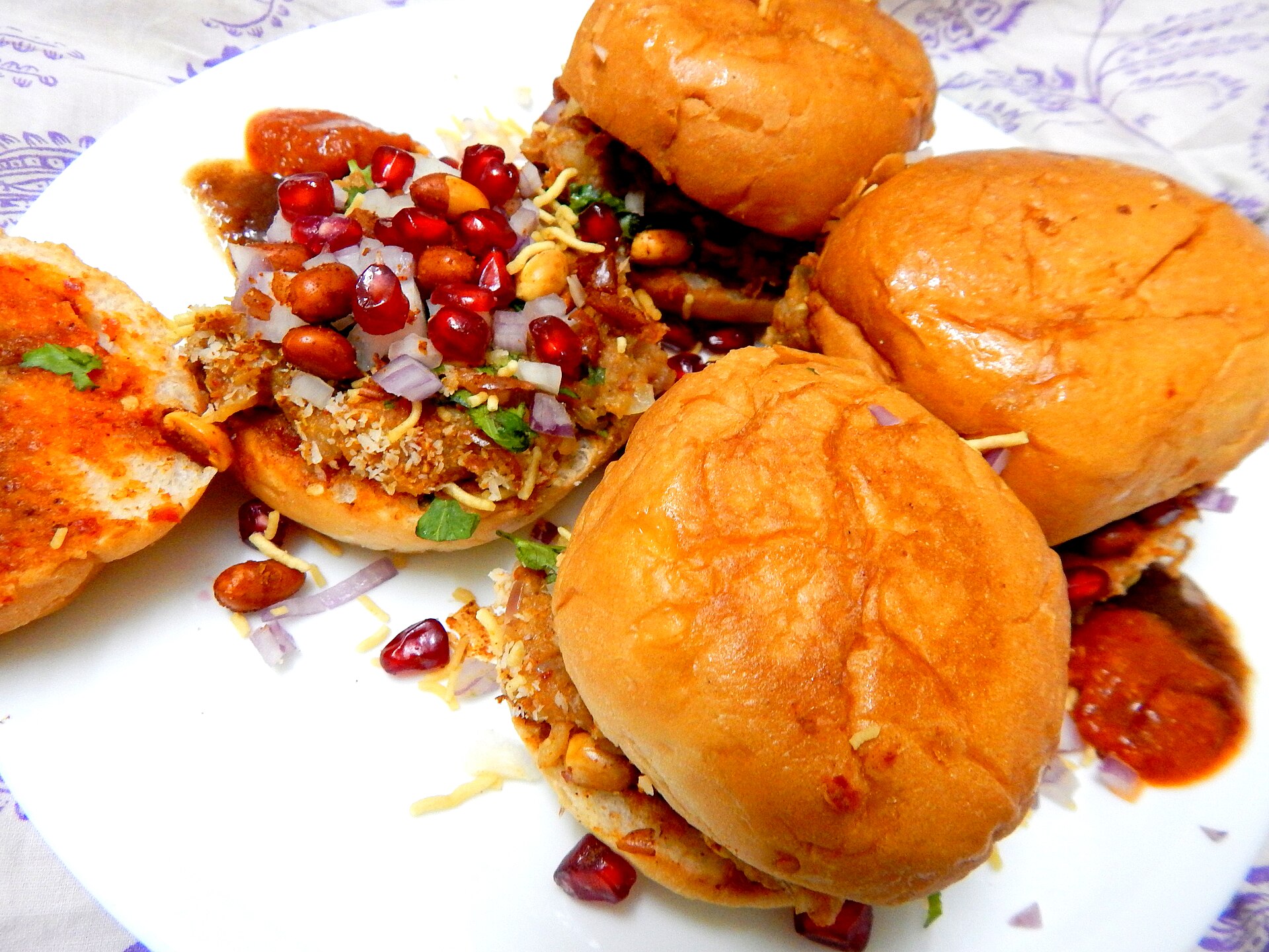 Kutchi Dabeli — vegetarian Bhuj dish