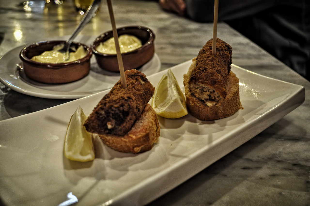 Flamenquín — non-vegetarian Córdoba dish