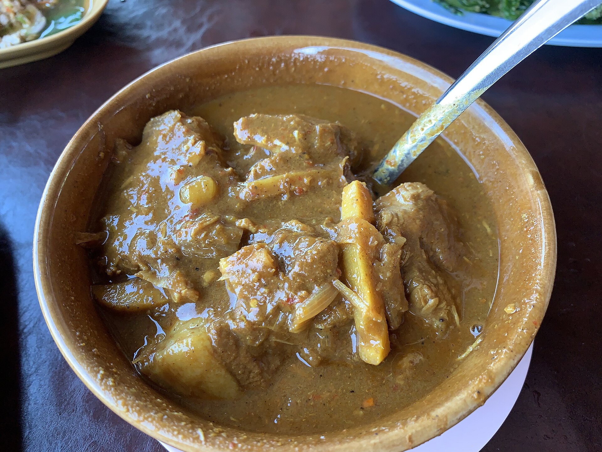 Gaeng hang lay — non-vegetarian Chiang Mai dish
