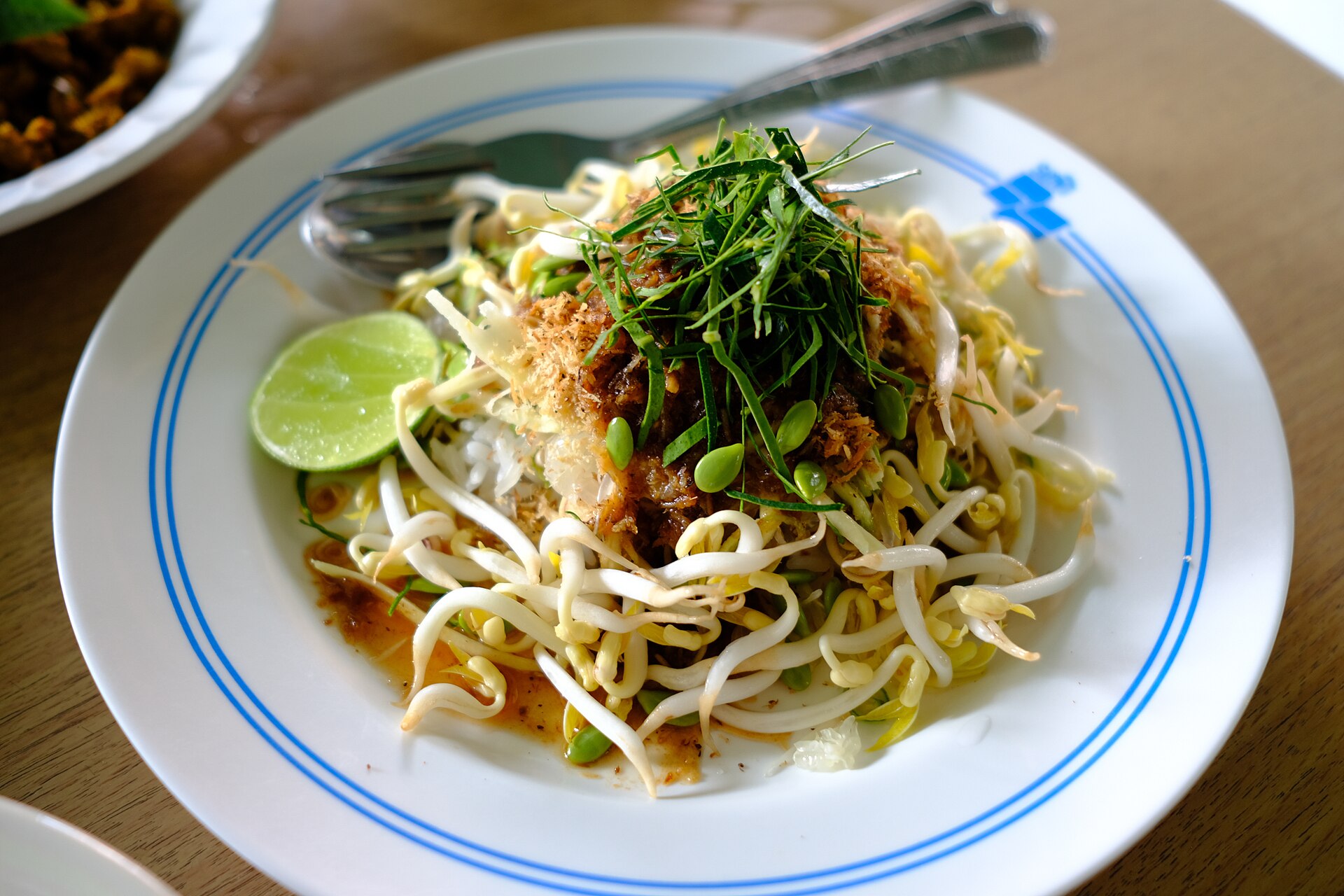 Khao yam — non-vegetarian Krabi dish