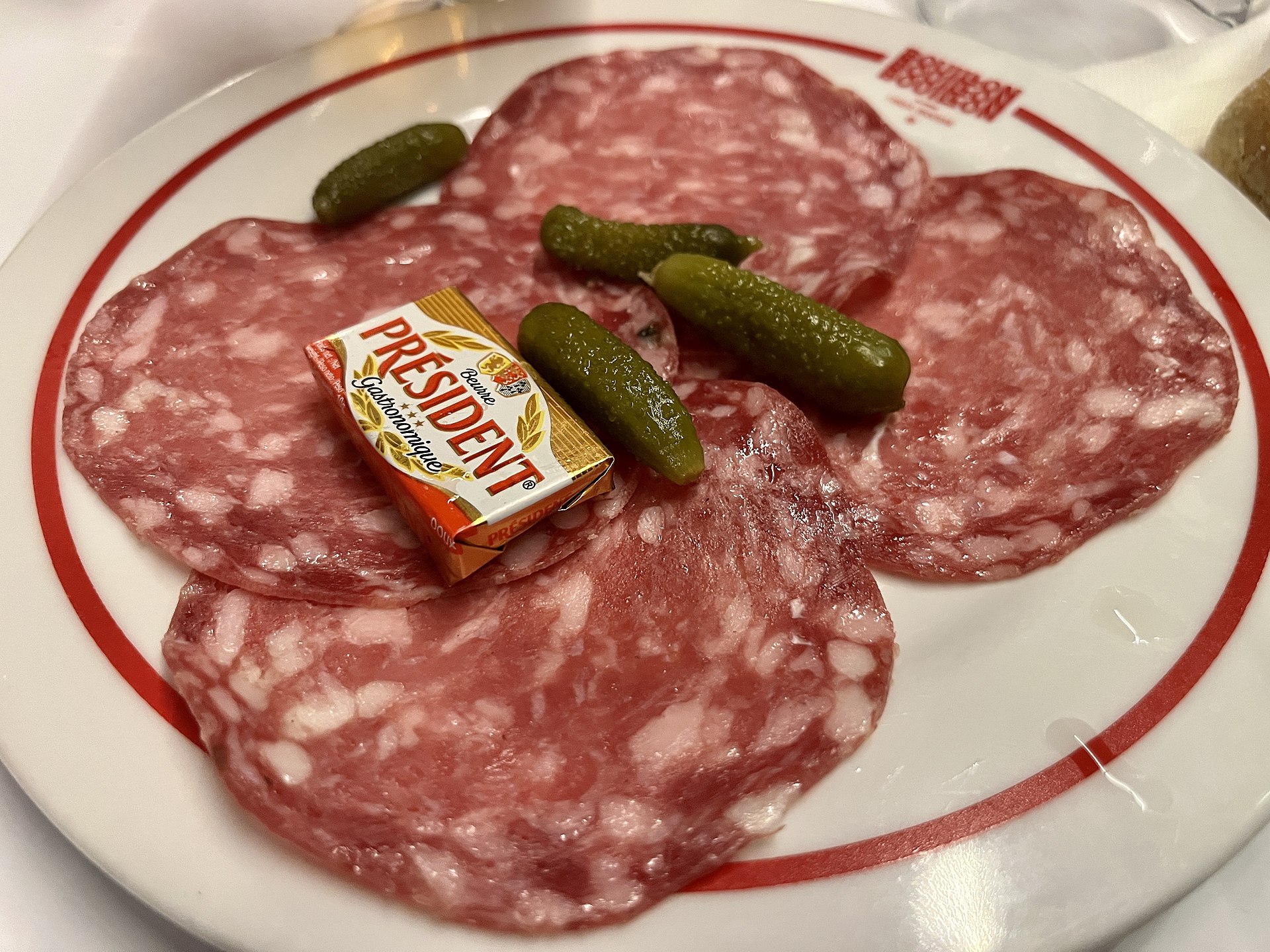 Le mâchon — non-vegetarian Lyon dish