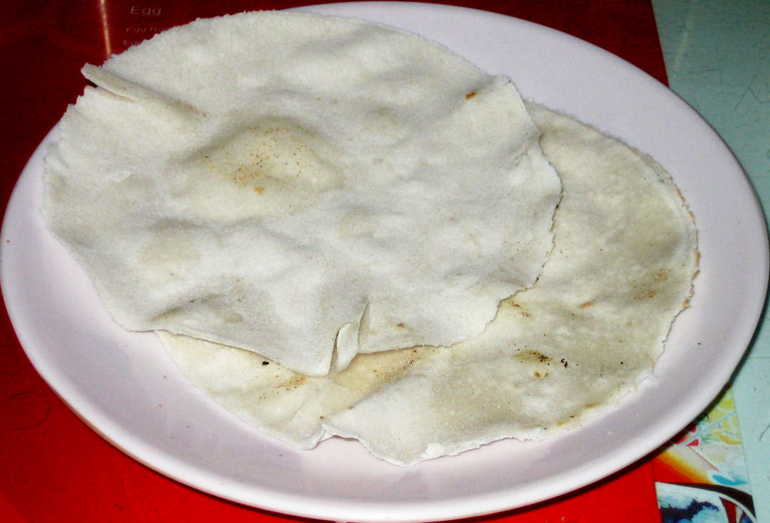 Pathiri & Curry — non-vegetarian Kannur dish