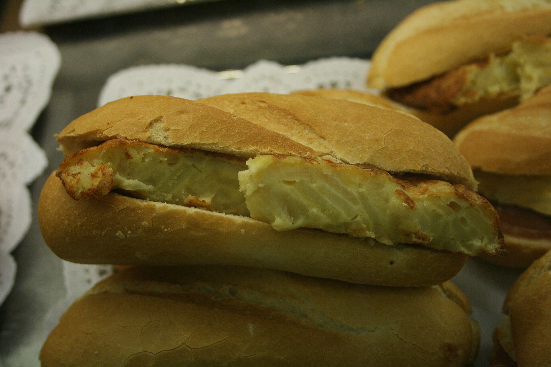 Tortilla de patatas — vegetarian Madrid dish