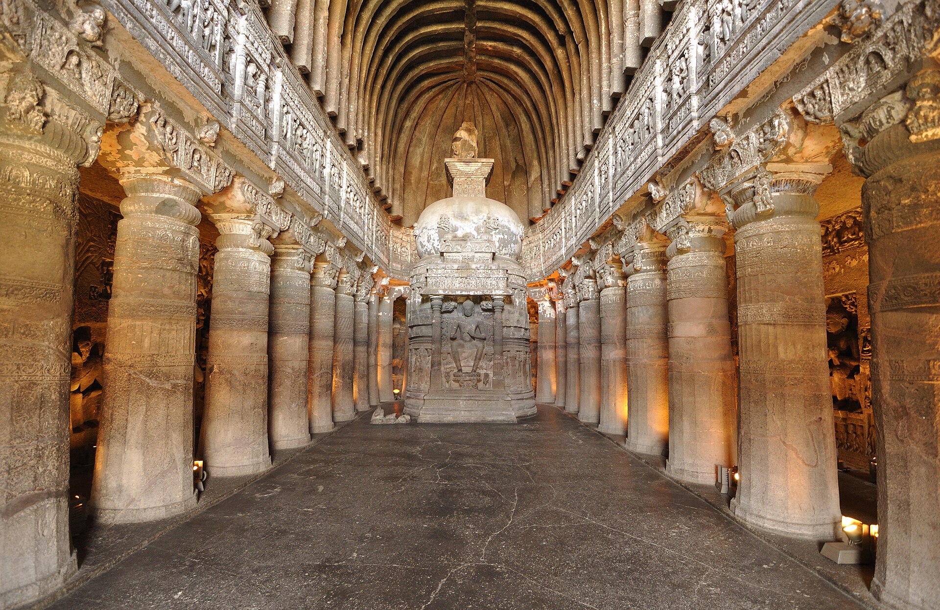 Ajanta Caves — photo