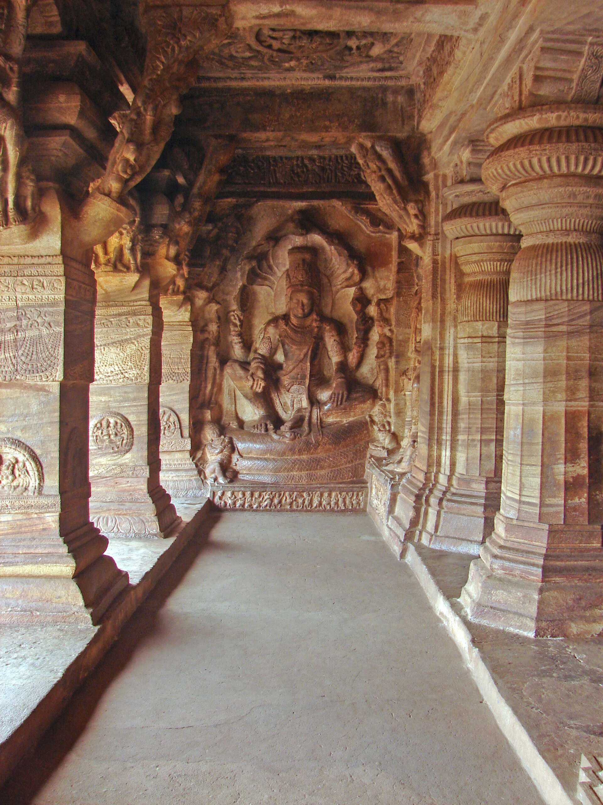 Badami Cave Temples — photo