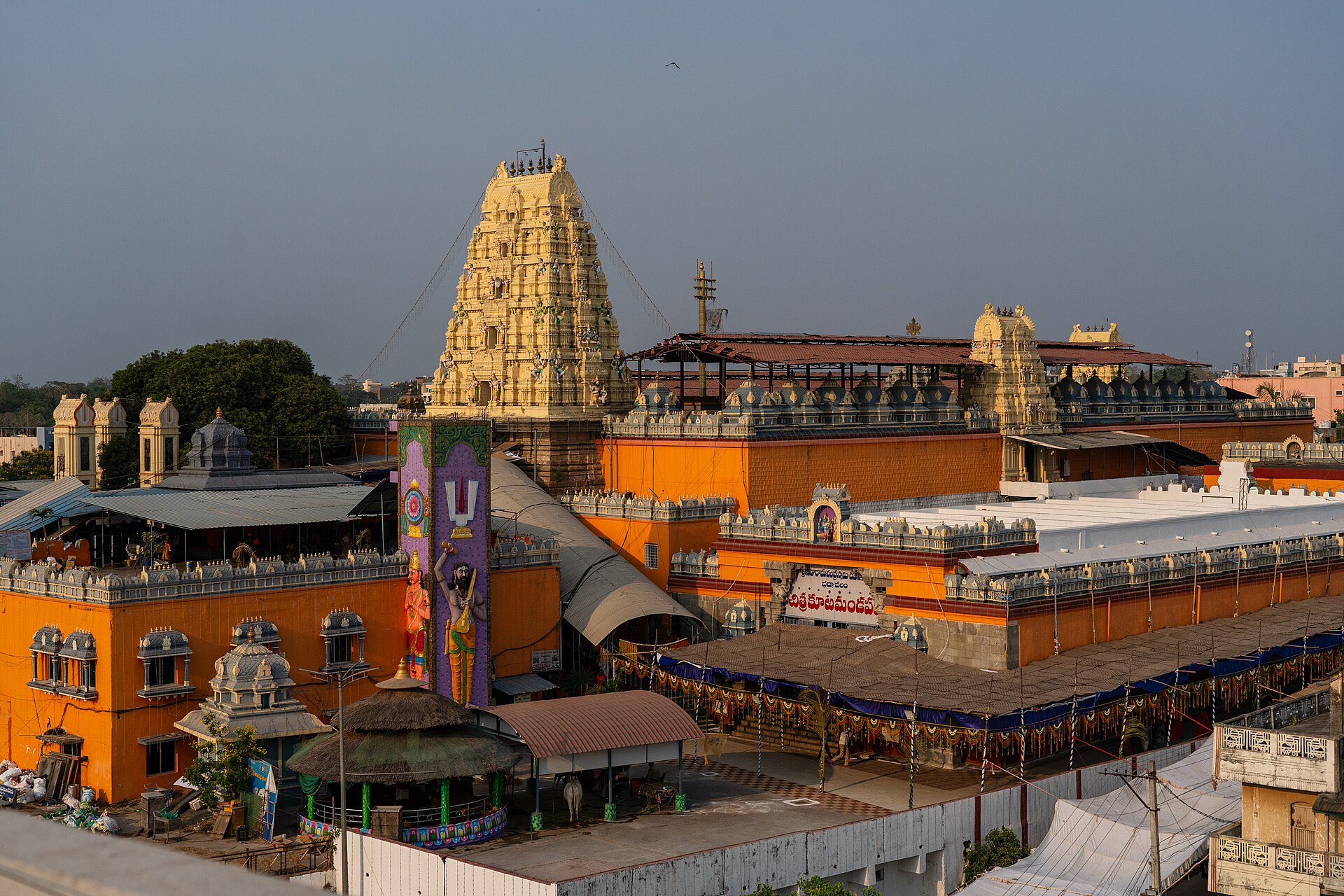Temple Gopuram & Rajagopuram — photo