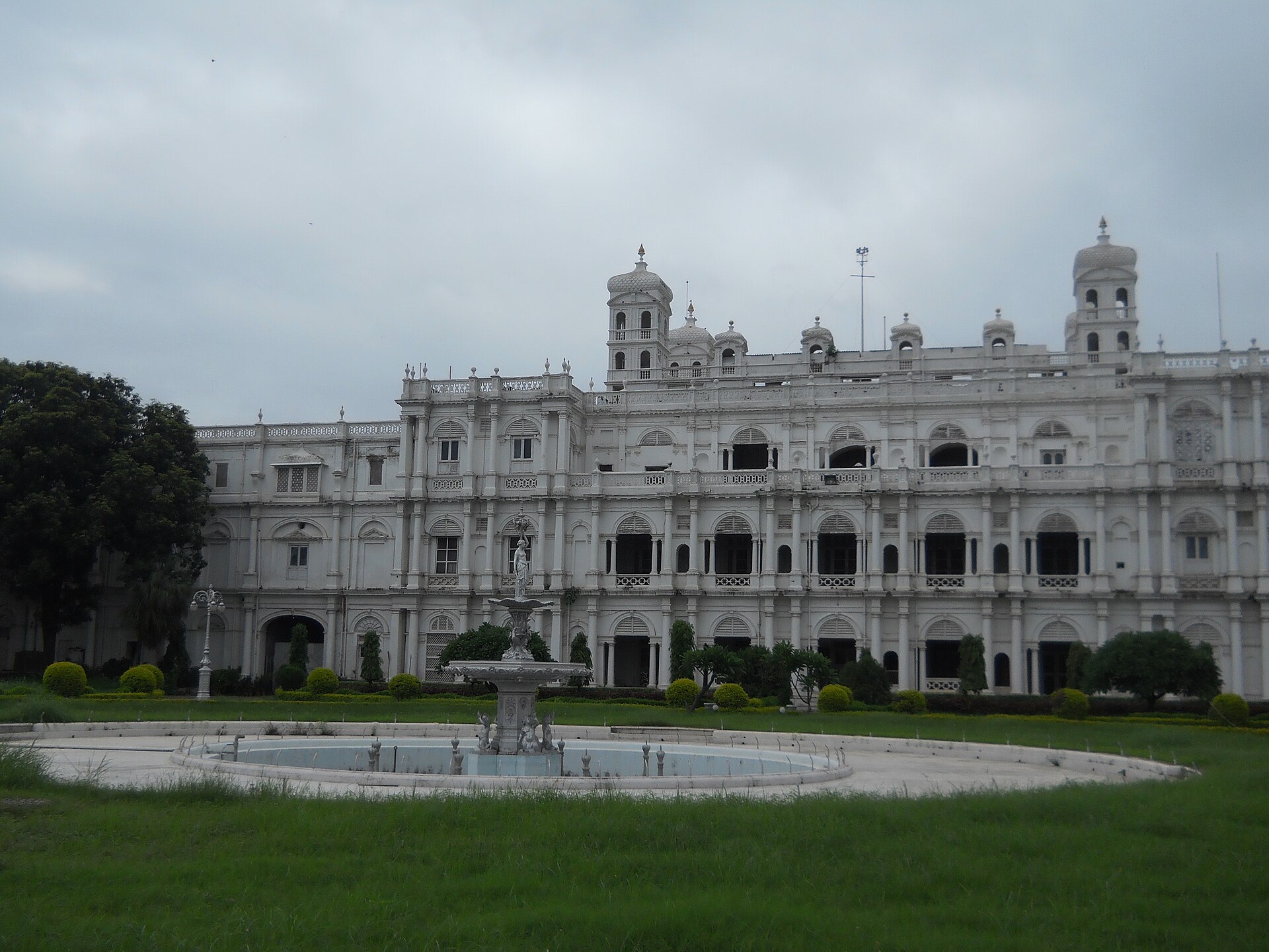 Jai Vilas Palace — photo