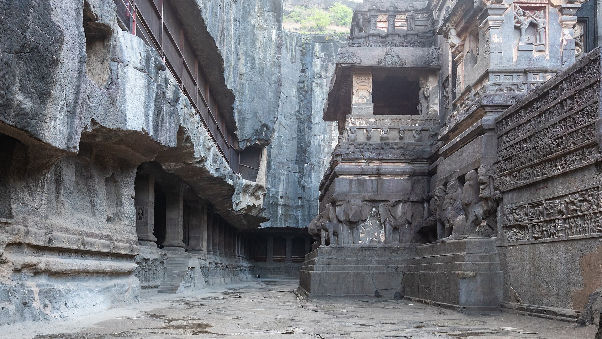 Kailasa Temple (Cave 16) — photo