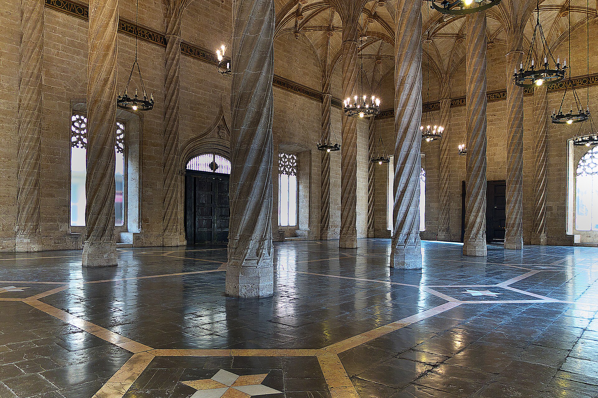 La Llotja de la Seda — photo
