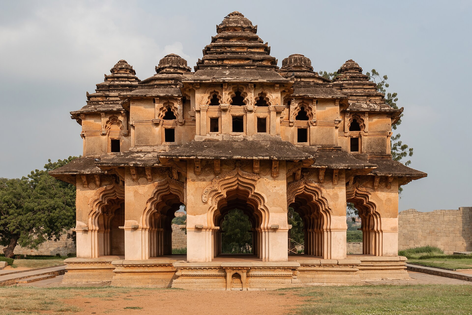 Lotus Mahal — photo
