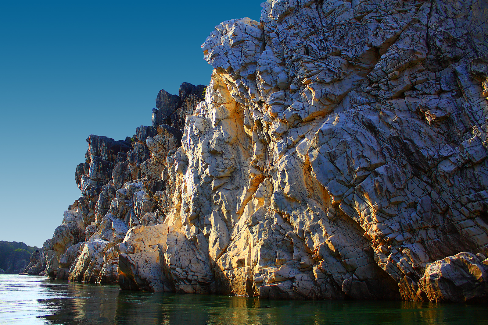 Marble Rocks, Bhedaghat — photo