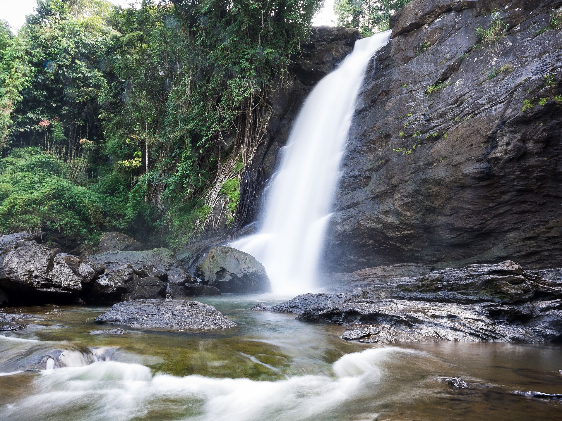 Soochipara Falls — photo